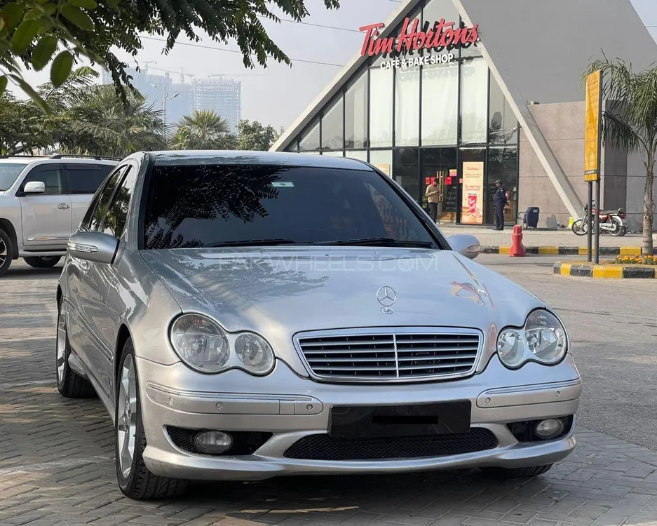 Mercedes Benz C Class 2006 for Sale in Faisalabad Image-1