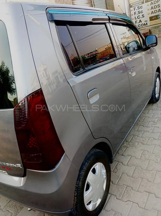 Suzuki Wagon R 2017 for Sale in Faisalabad Image-1