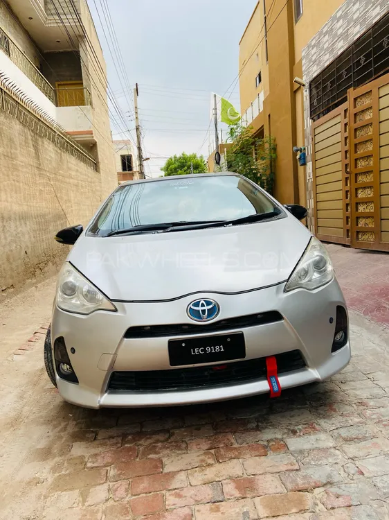Toyota Aqua 2012 for Sale in Multan Image-1