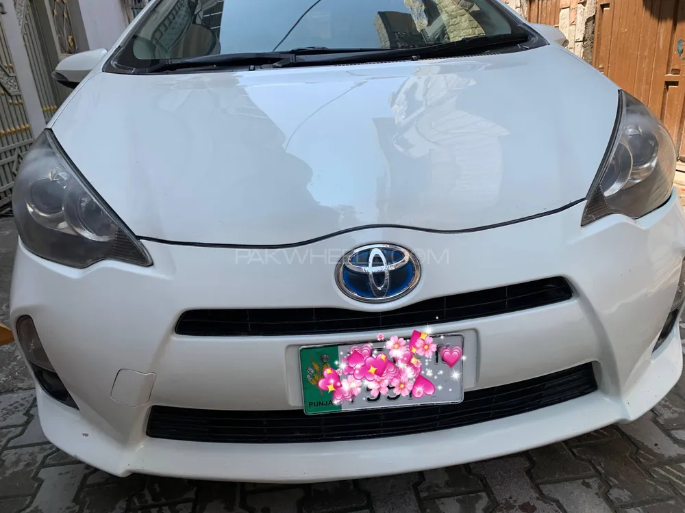 Toyota Aqua 2013 for Sale in Peshawar Image-1
