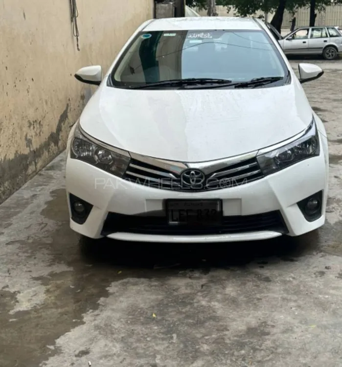 Toyota Corolla 2017 for Sale in Lahore Image-1