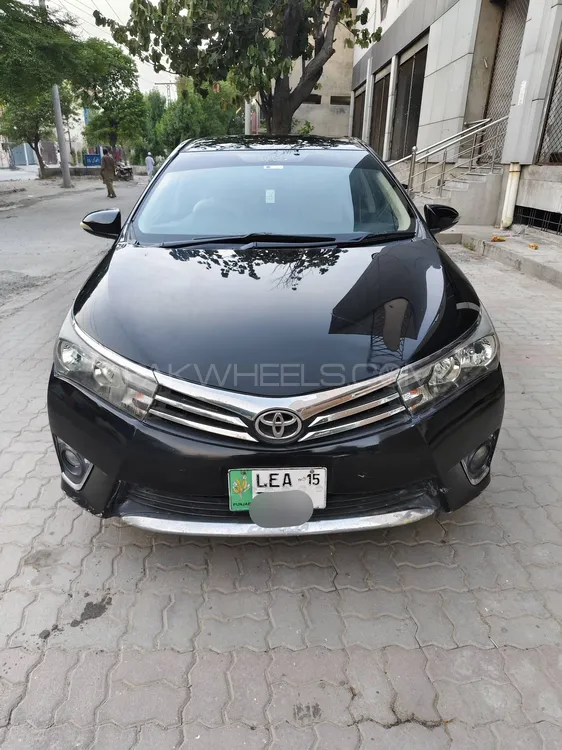 Toyota Corolla 2015 for Sale in Faisalabad Image-1
