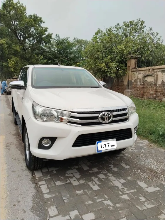 Toyota Hilux 2019 for Sale in Islamabad Image-1