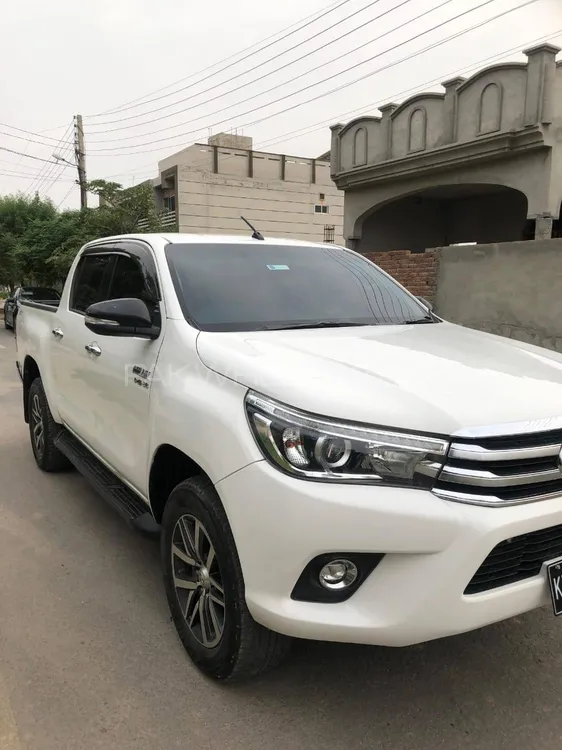 ٹویوٹا ہائیلکس 2018 for Sale in ملتان Image-1