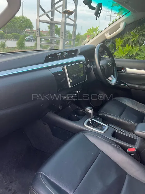 ٹویوٹا ہائیلکس 2021 for Sale in پشاور ٹویوٹا ہائیلکس 2021 for Sale in پشاور Image-4