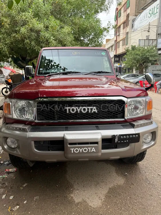 Toyota Land Cruiser 2015 for Sale in Karachi Image-1