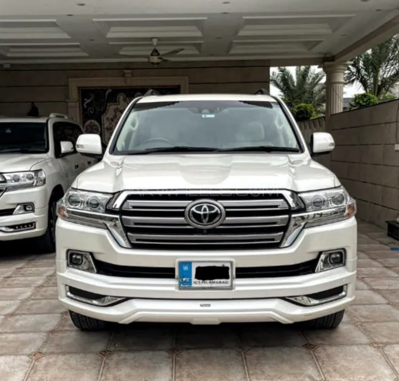 Toyota Land Cruiser 2017 for Sale in Lahore Image-1