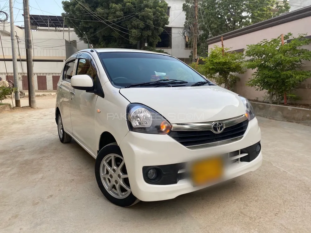 Toyota Pixis Epoch 2014 for Sale in Karachi Image-1