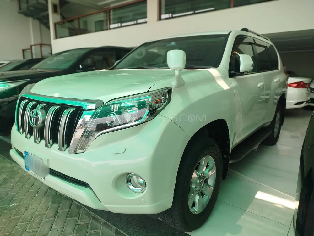 Toyota Prado 2016 for Sale in Multan Toyota Prado 2016 for Sale in Multan Image-2