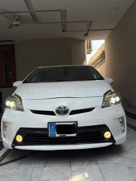 Toyota Prius 2012 for Sale in Peshawar Image-1