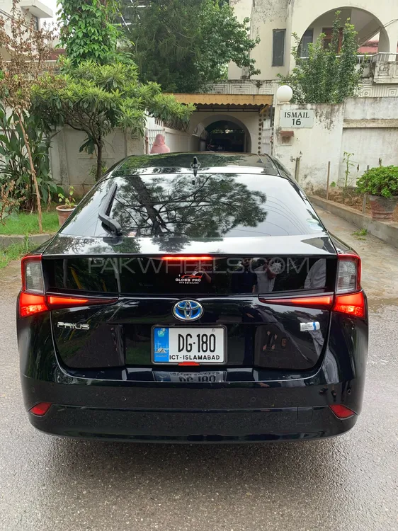 Toyota Prius 2020 for Sale in Islamabad Image-1