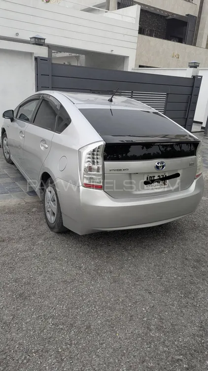 Toyota Prius 2011 for Sale in Wah cantt Image-1