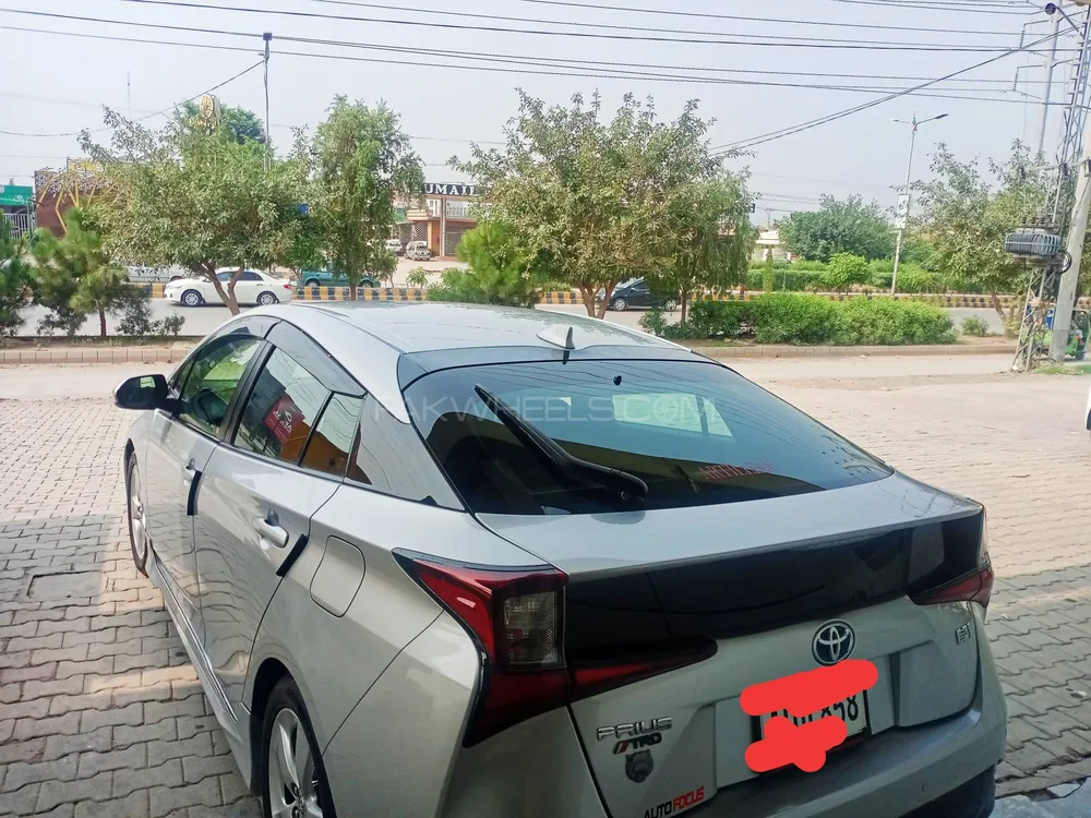 Toyota Prius 2020 for Sale in Peshawar Image-1