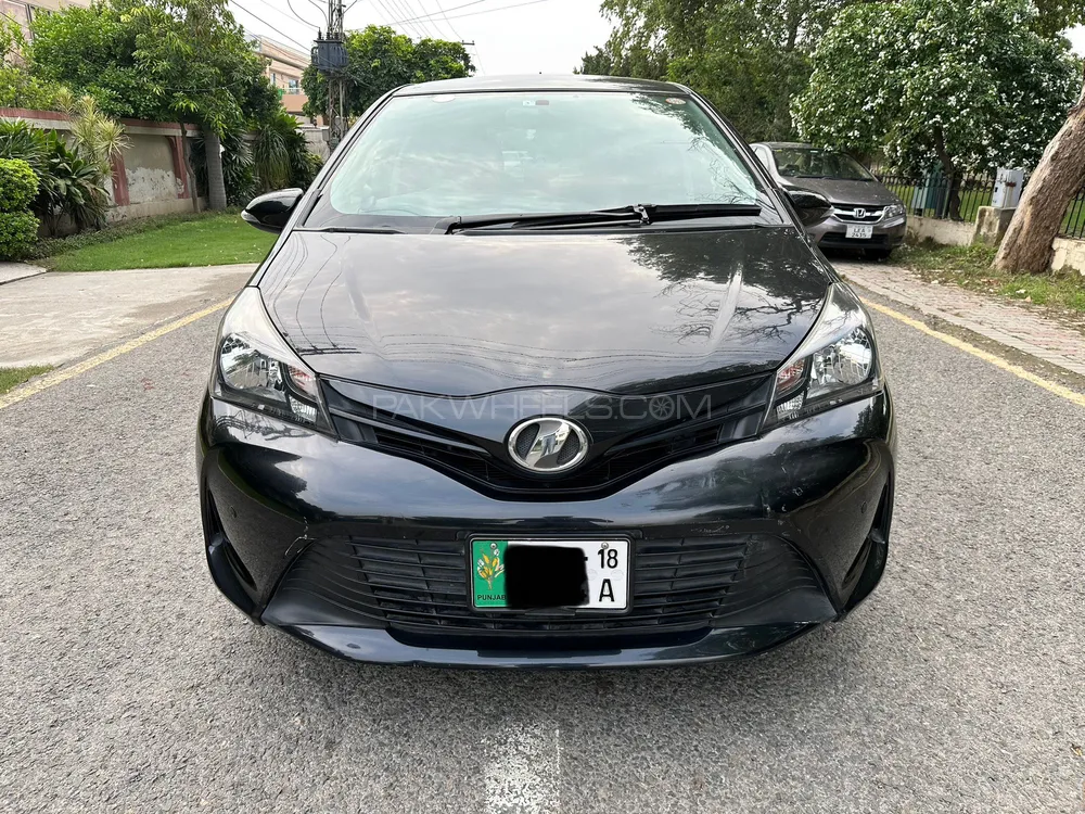 Toyota Vitz 2015 for Sale in Lahore Image-1
