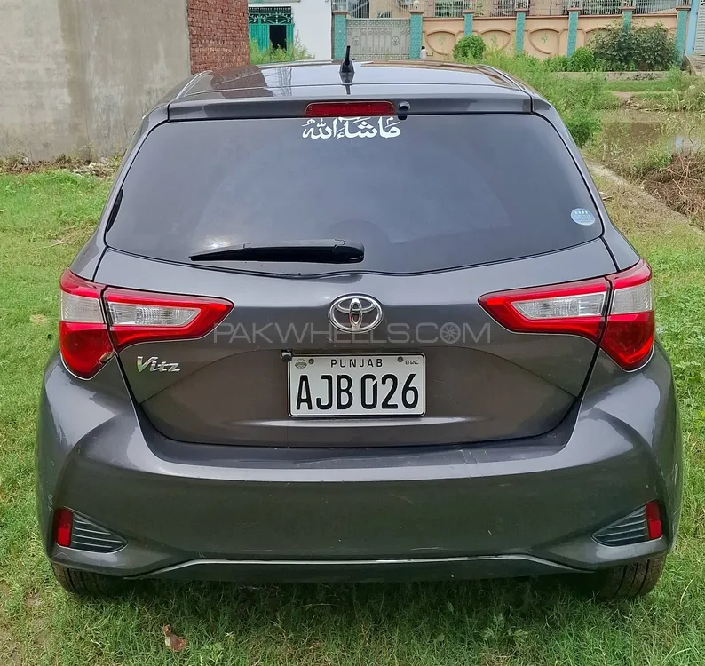 Toyota Vitz 2018 for Sale in Sialkot Image-1