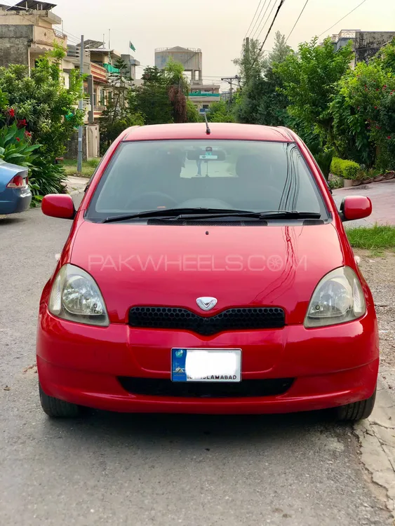 Toyota Vitz 2001 for Sale in Islamabad Image-1