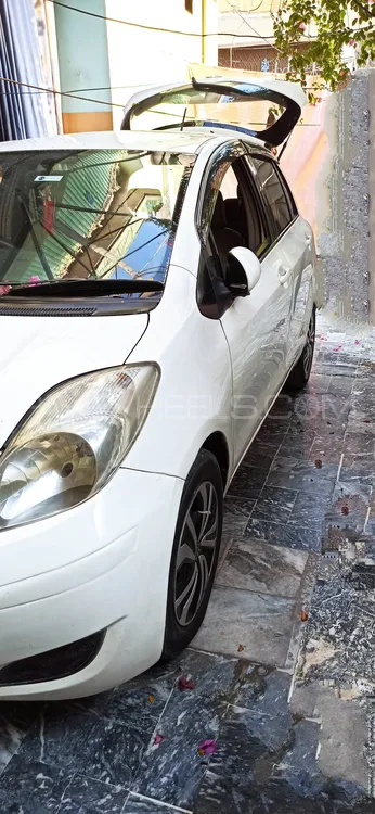 Toyota Vitz 2009 for Sale in Peshawar Image-1