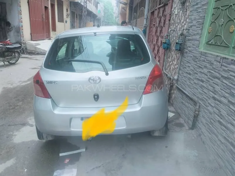 Toyota Vitz 2007 for Sale in Lahore Image-1