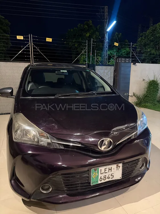 Toyota Vitz 2016 for Sale in Lahore Image-1