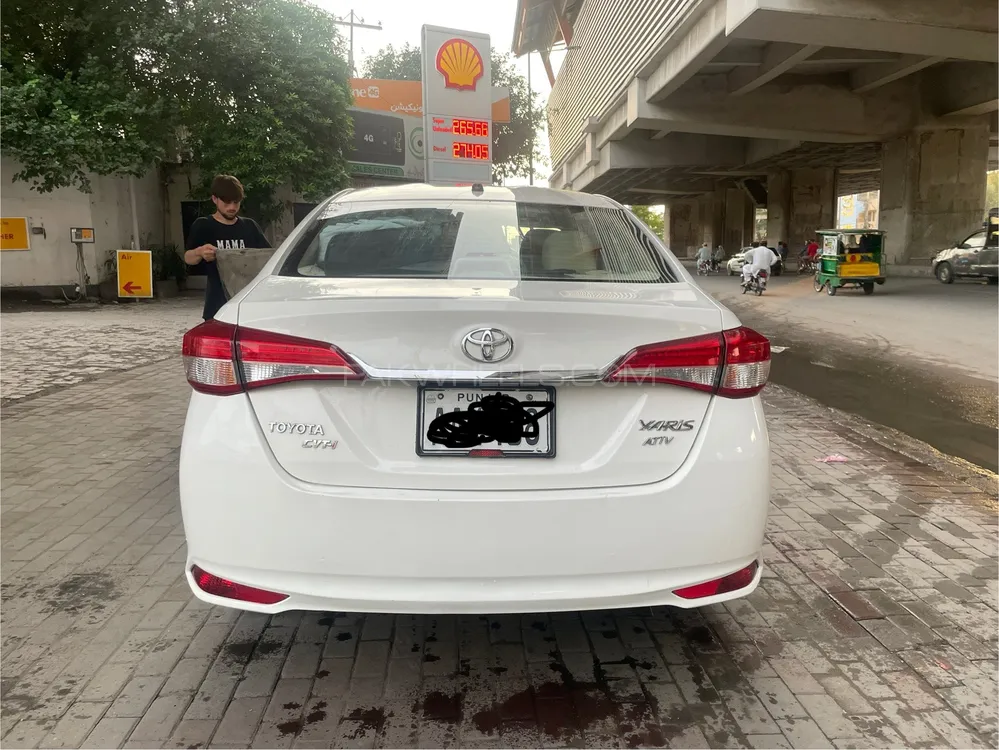 Toyota Yaris Sedan 2020 for Sale in Lahore Image-1
