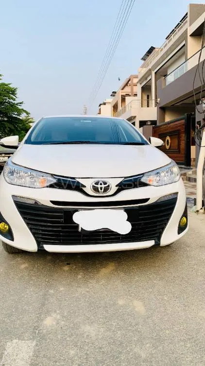 Toyota Yaris Sedan 2023 for Sale in Burewala Image-1