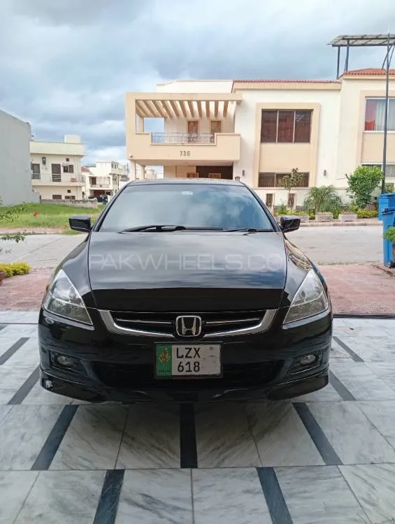 Honda Accord 2005 for Sale in Islamabad Image-1