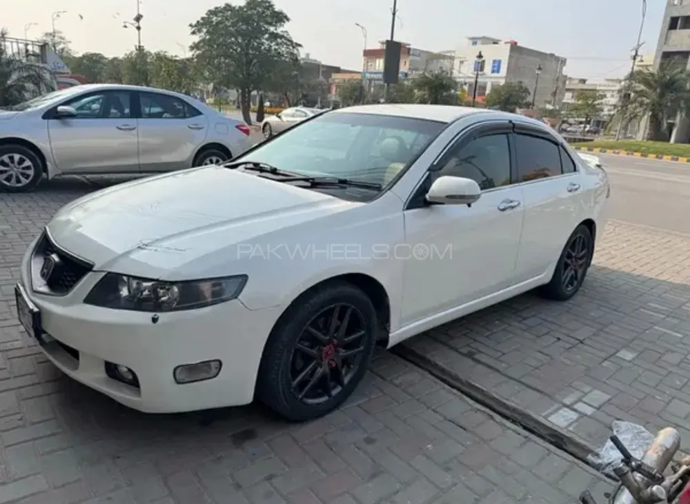 Honda Accord 2002 for Sale in Lahore Image-1