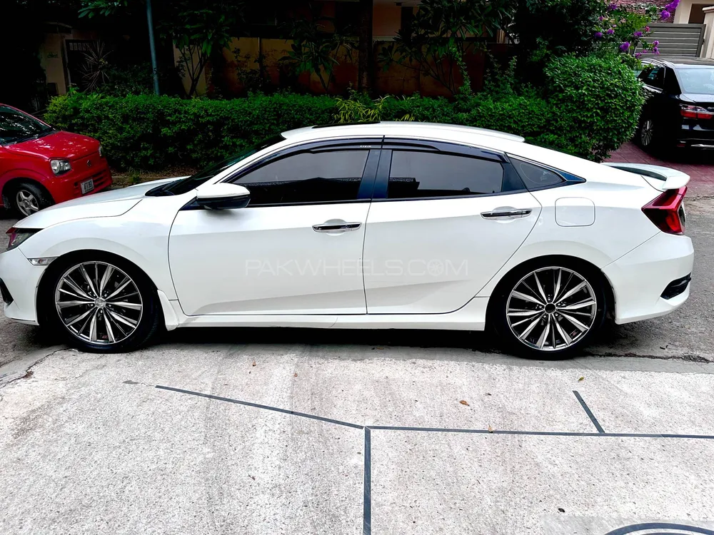 Honda Civic 2016 for Sale in Islamabad Image-1