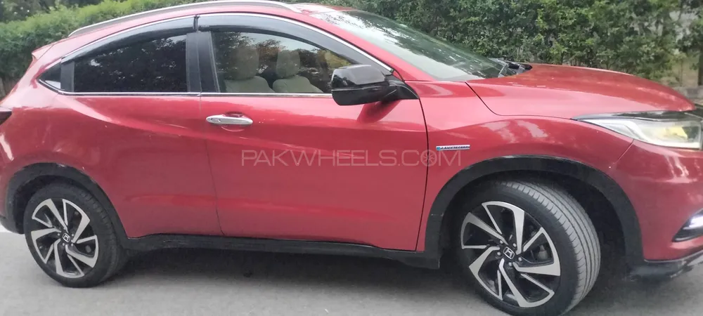 Honda Vezel 2017 for Sale in Islamabad Honda Vezel 2017 for Sale in Islamabad Image-1