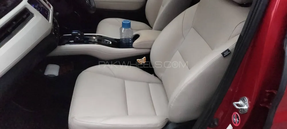 Honda Vezel 2017 for Sale in Islamabad Honda Vezel 2017 for Sale in Islamabad Image-11