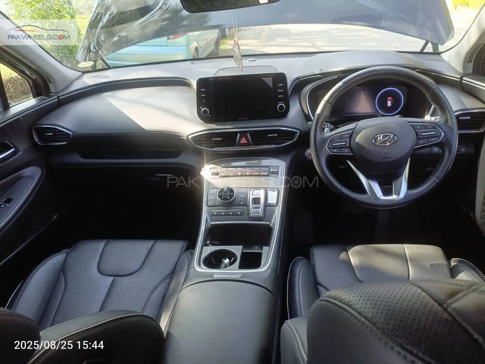 Hyundai Santa Fe 2023 for Sale in Islamabad Hyundai Santa Fe 2023 for Sale in Islamabad Image-11