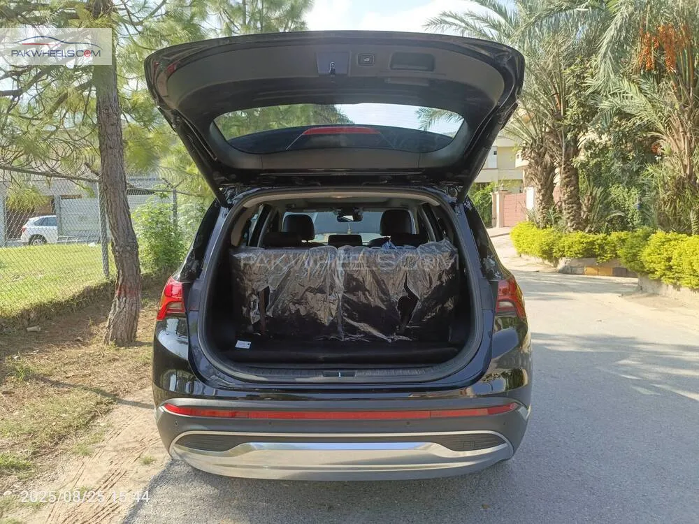 Hyundai Santa Fe 2023 for Sale in Islamabad Hyundai Santa Fe 2023 for Sale in Islamabad Image-7