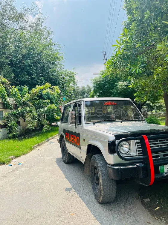Mitsubishi Pajero 1985 for Sale in Lahore Image-1