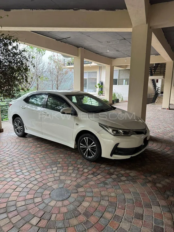 Toyota Corolla 2017 for Sale in Karachi Image-1