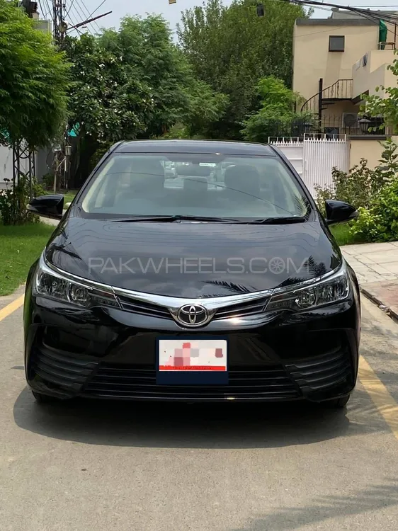 Toyota Corolla 2018 for Sale in Lahore Image-1