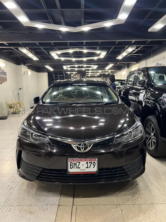 Toyota Corolla 2018 for Sale in Karachi Image-1