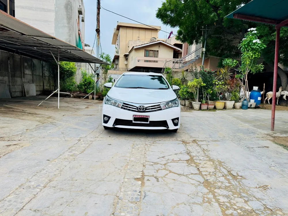 Toyota Corolla 2016 for Sale in Karachi Image-1