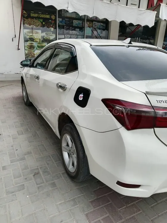Toyota Corolla 2015 for Sale in Pir mahal Image-1