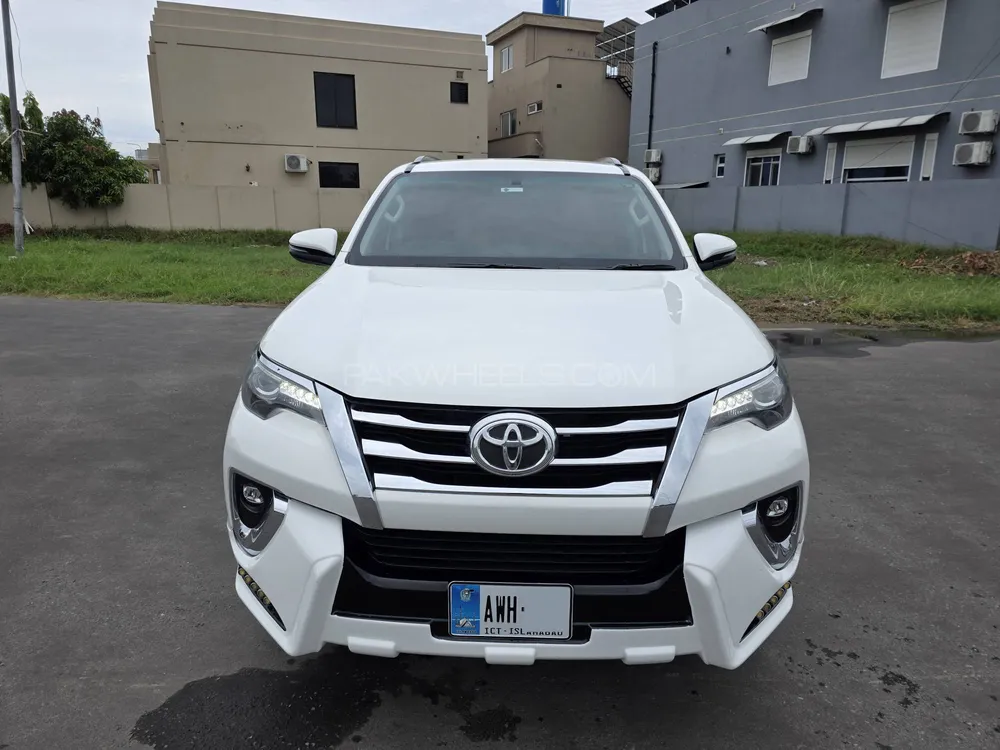 Toyota Fortuner 2019 for Sale in Gujranwala Image-1