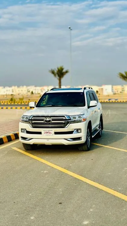 Toyota Land Cruiser 2019 for Sale in Jhelum Toyota Land Cruiser 2019 for Sale in Jhelum Image-2