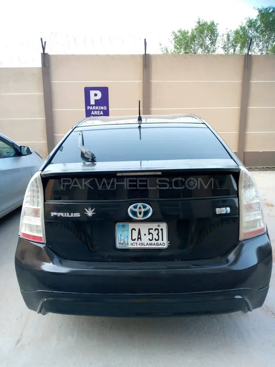 Toyota Prius 2010 for Sale in Islamabad Image-1