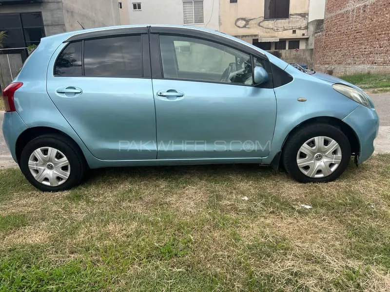 Toyota Vitz 2009 for Sale in Faisalabad Image-1