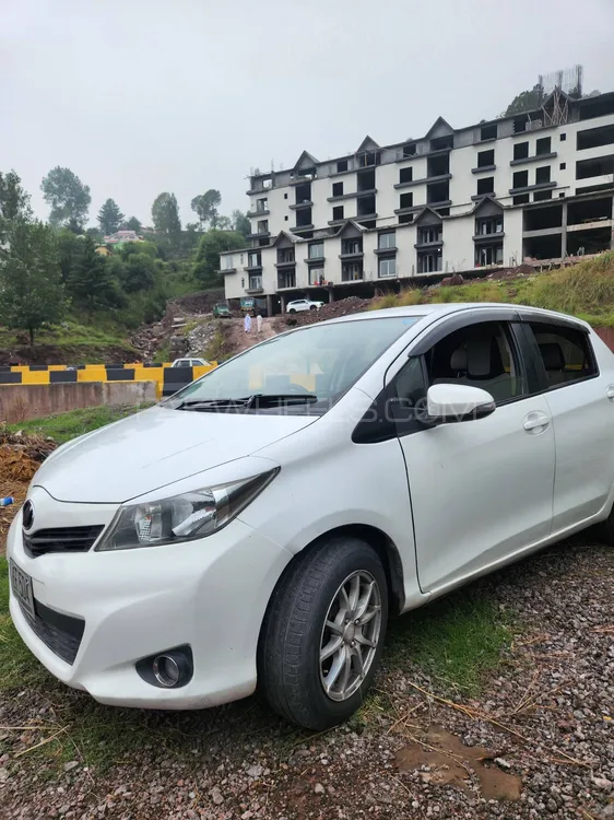 Toyota Vitz 2012 for Sale in Islamabad Image-1