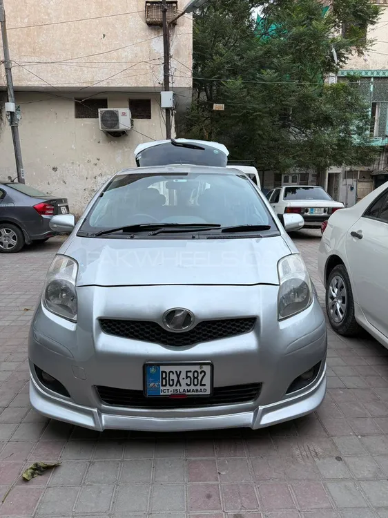 Toyota Vitz 2009 for Sale in Peshawar Image-1