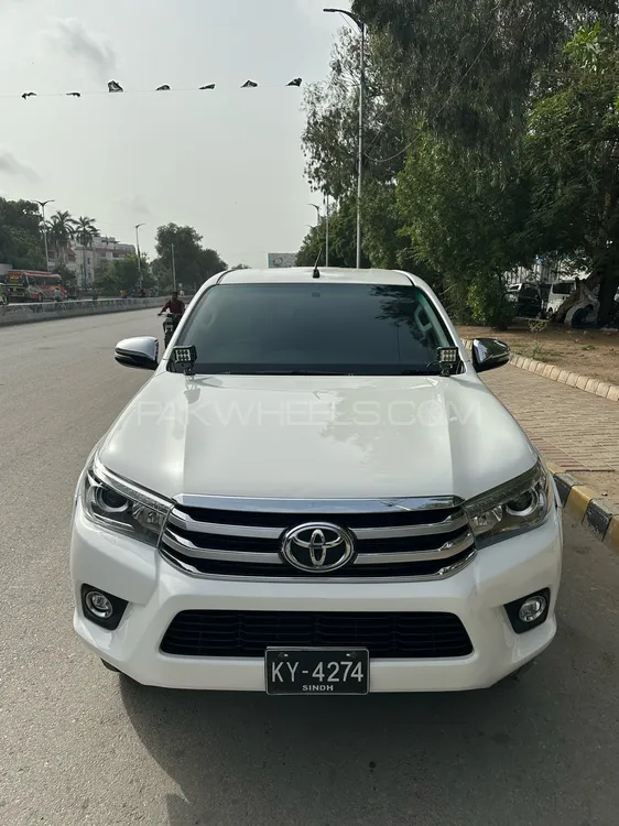 Toyota Hilux 2019 for Sale in Karachi Image-1