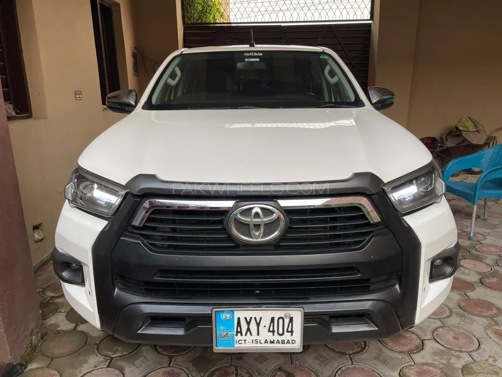 Toyota Hilux 2020 for Sale in Peshawar Image-1