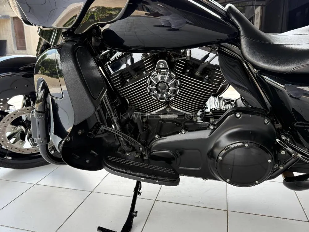 ہارلی ڈيوڈسن Street Glide 2016 for Sale ہارلی ڈيوڈسن Street Glide 2016 for Sale Image-3