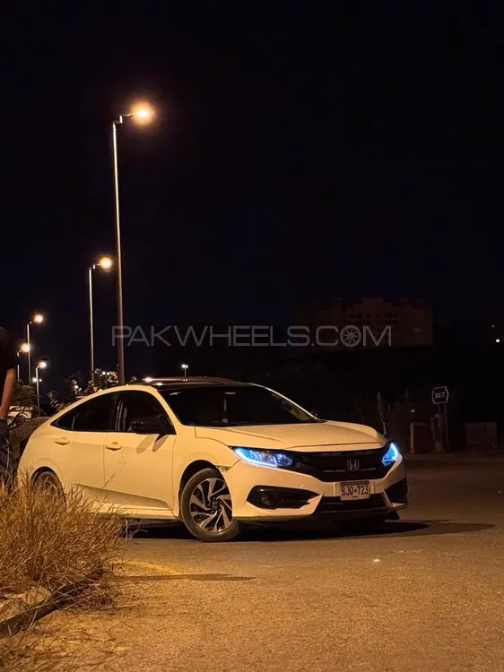 Honda Civic 2017 for Sale in Karachi Image-1