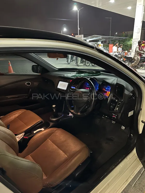 ہونڈا سی آر-زیڈ 2011 for Sale in کراچی ہونڈا سی آر-زیڈ 2011 for Sale in کراچی Image-5
