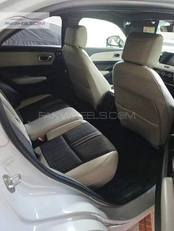 Honda Vezel 2022 for Sale in Lahore Honda Vezel 2022 for Sale in Lahore Image-11
